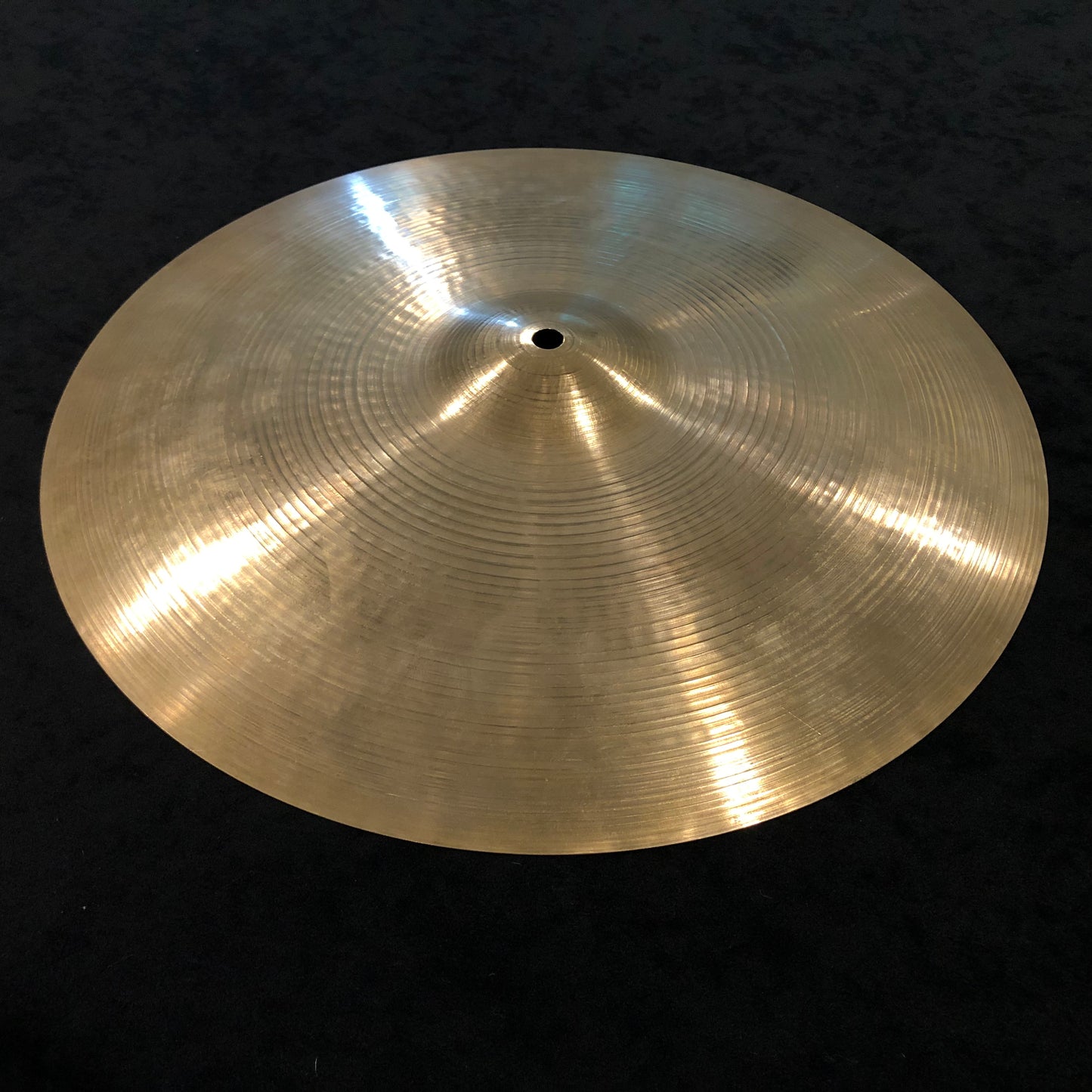 16" Zildjian A 1960s Crash Cymbal 898g #315