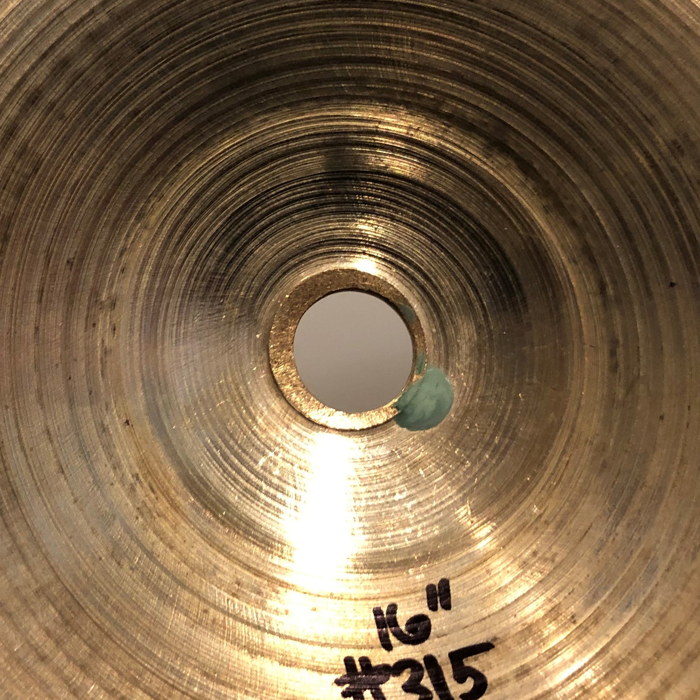 16" Zildjian A 1960s Crash Cymbal 898g #315