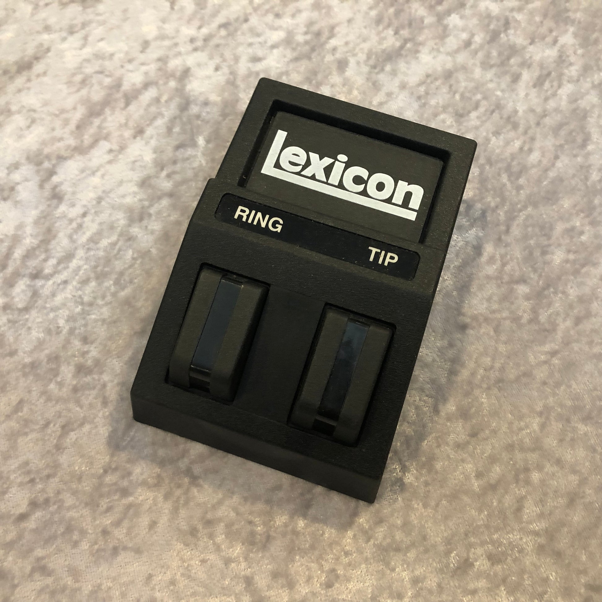 lexicon pedal Lexicon LEX-DFS Dual Footswitch For Rackmount Effects Units 2-Button – Drugan's Drums & Guitars