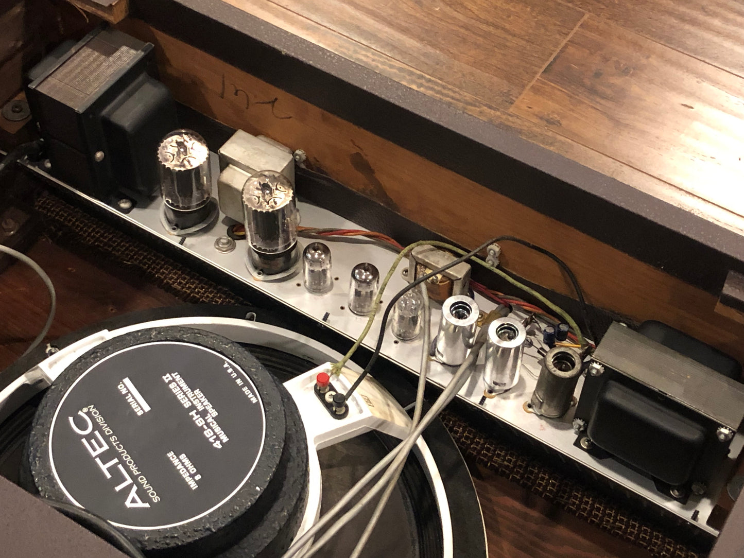 1962 Gibson GA-77RVT Vanguard Guitar Combo Amplifier Reverb Tremolo Amp