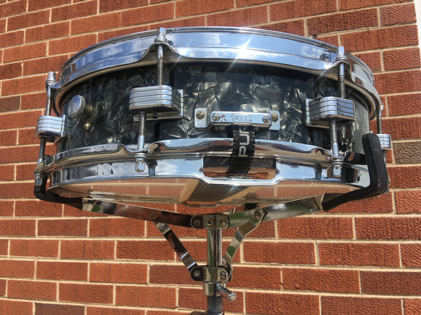 Vintage Ludwig WFL Snare 4x14 Black Diamond Pearl Brass Hoops