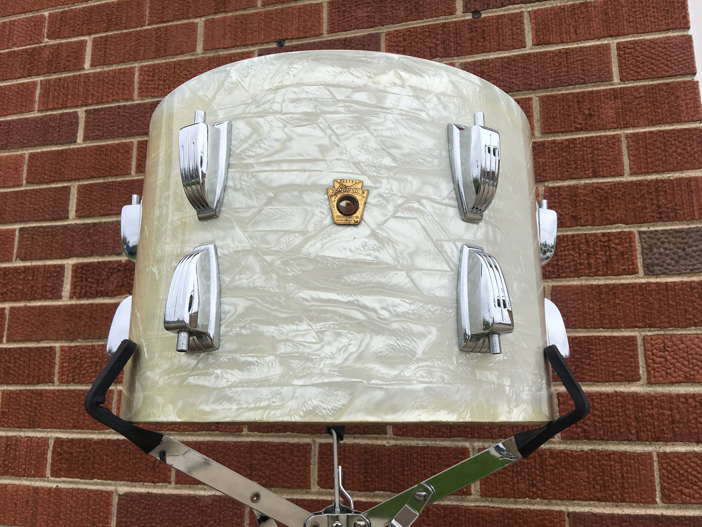 1960's Ludwig 9x13 White Marine Pearl Super Classic Tom Drum