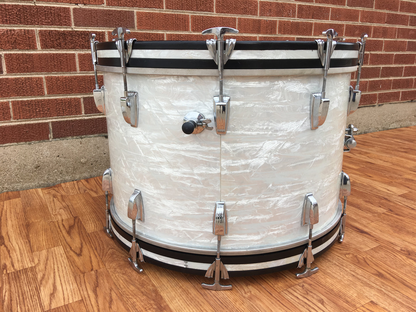 Early 1960's Ludwig Pre-Serial Super Classic Bass Drum White Marine Pearl 14X22