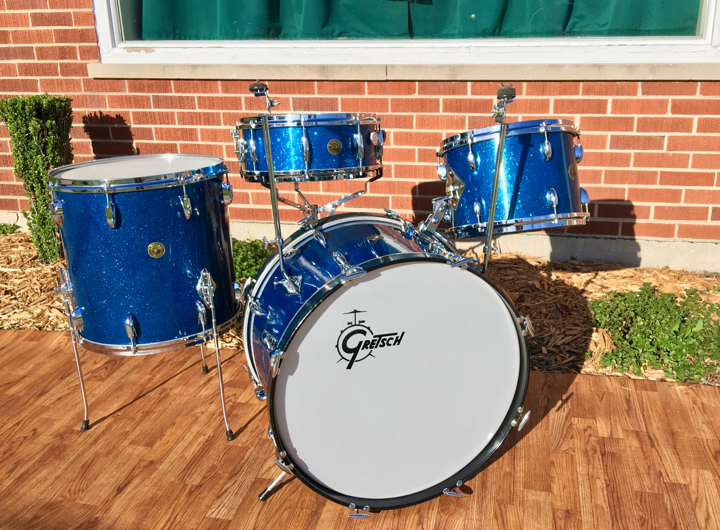 1959/60 Gretsch Round Badge Broadkaster Name-Band Drum Set - Blue Glass Glitter 22/13/16/5x14 Snare