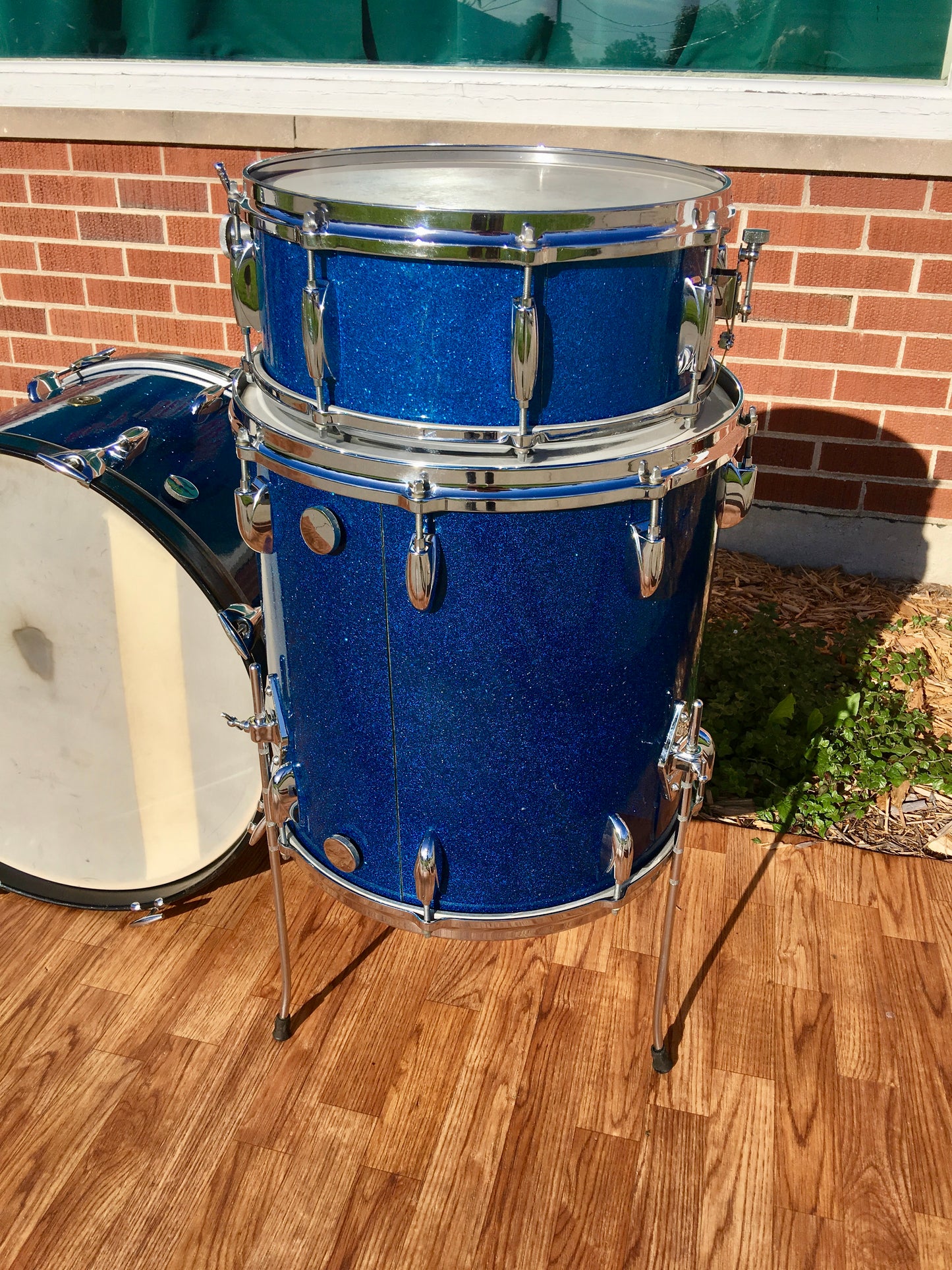 1959/60 Gretsch Round Badge Broadkaster Name-Band Drum Set - Blue Glass Glitter 22/13/16/5x14 Snare