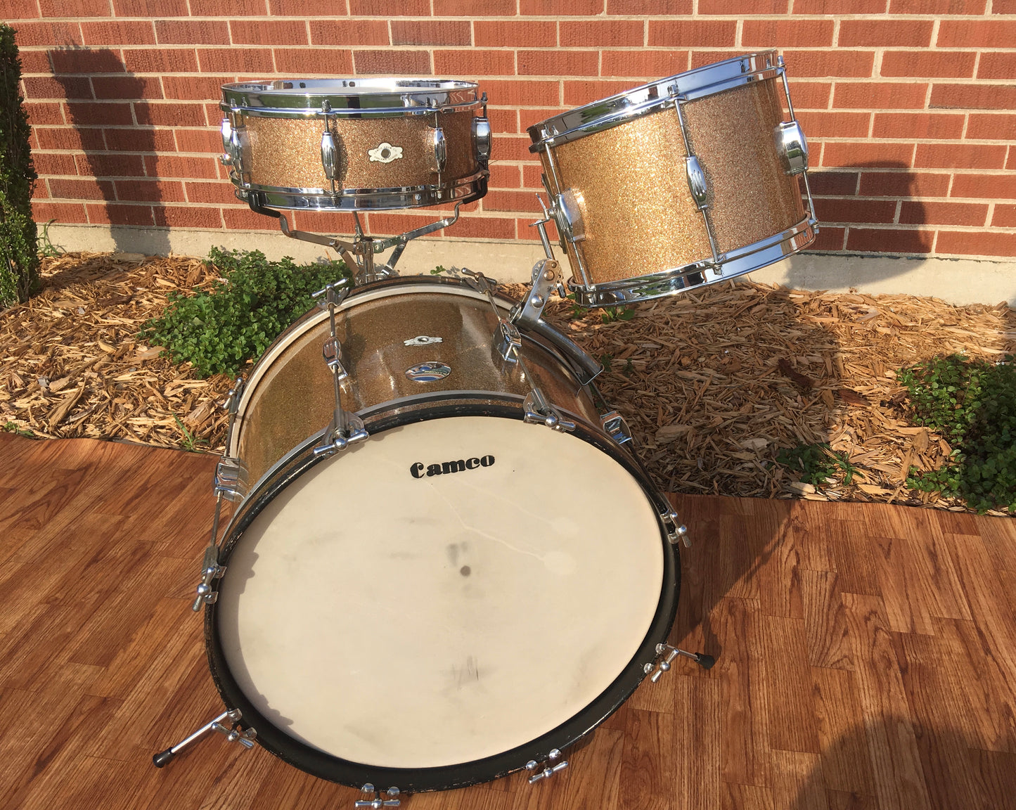 1961-62 Camco Oaklawn Peacock Pearl Sparkle "New Tuxedo Outfit" Drum Set