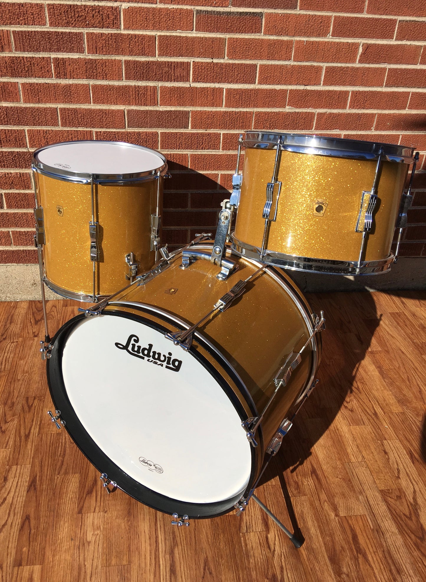 Ludwig Club Date Drum Set Gold Sparkle