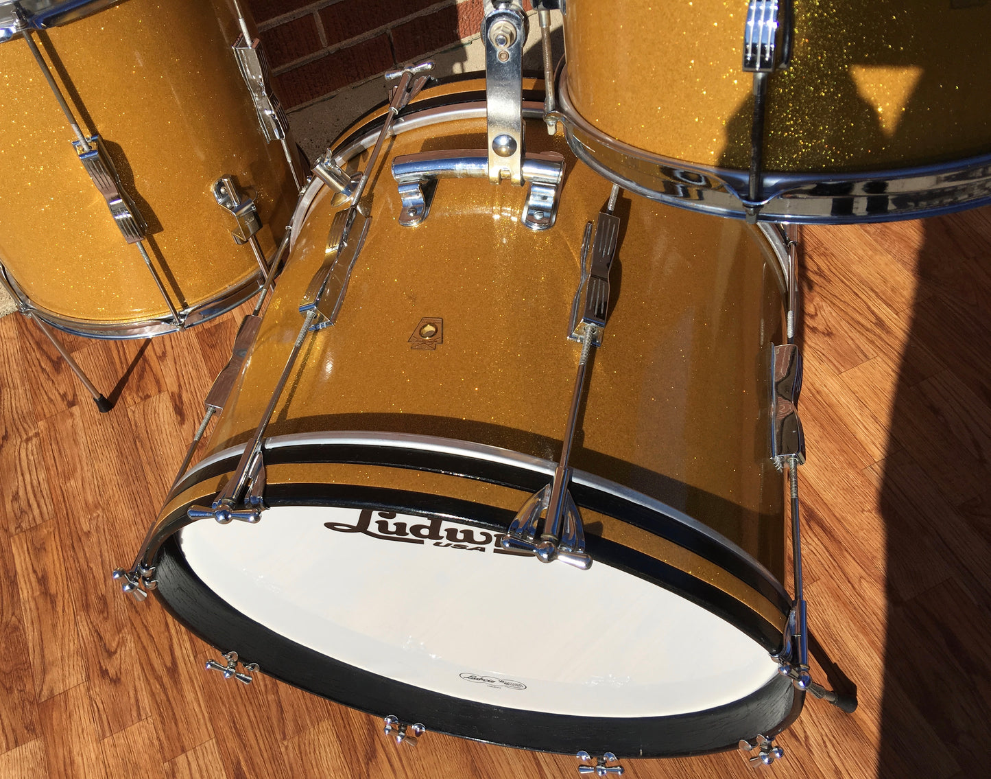 Ludwig Club Date Drum Set Gold Sparkle