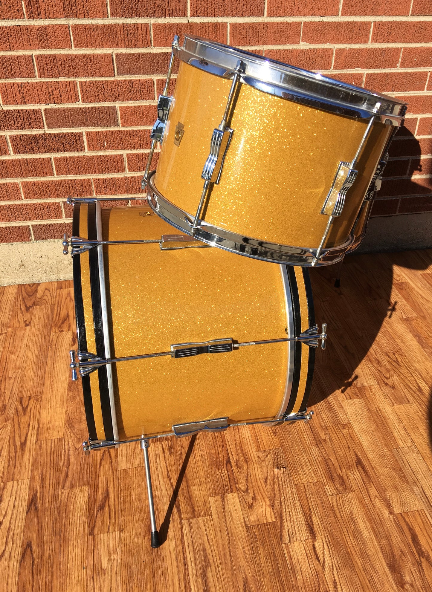 Ludwig Club Date Drum Set Gold Sparkle
