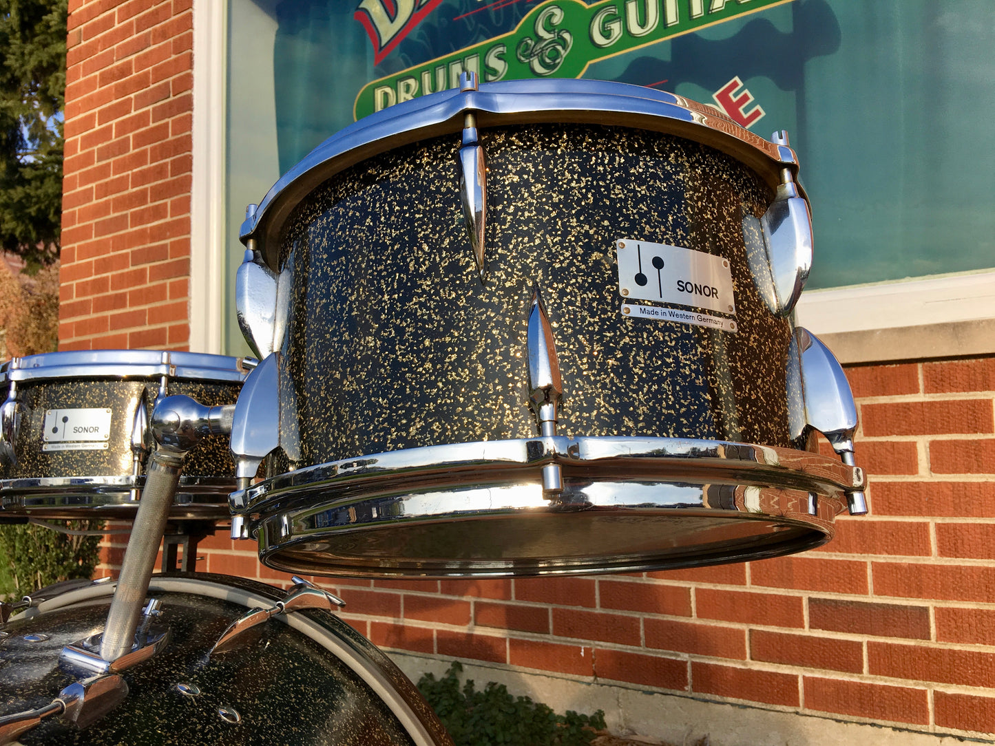 1964-65 Sonor Tear Drop Chicago Star Drum Set 22/13/16/5x14 Schwarts/Black w/Gold Sparkle