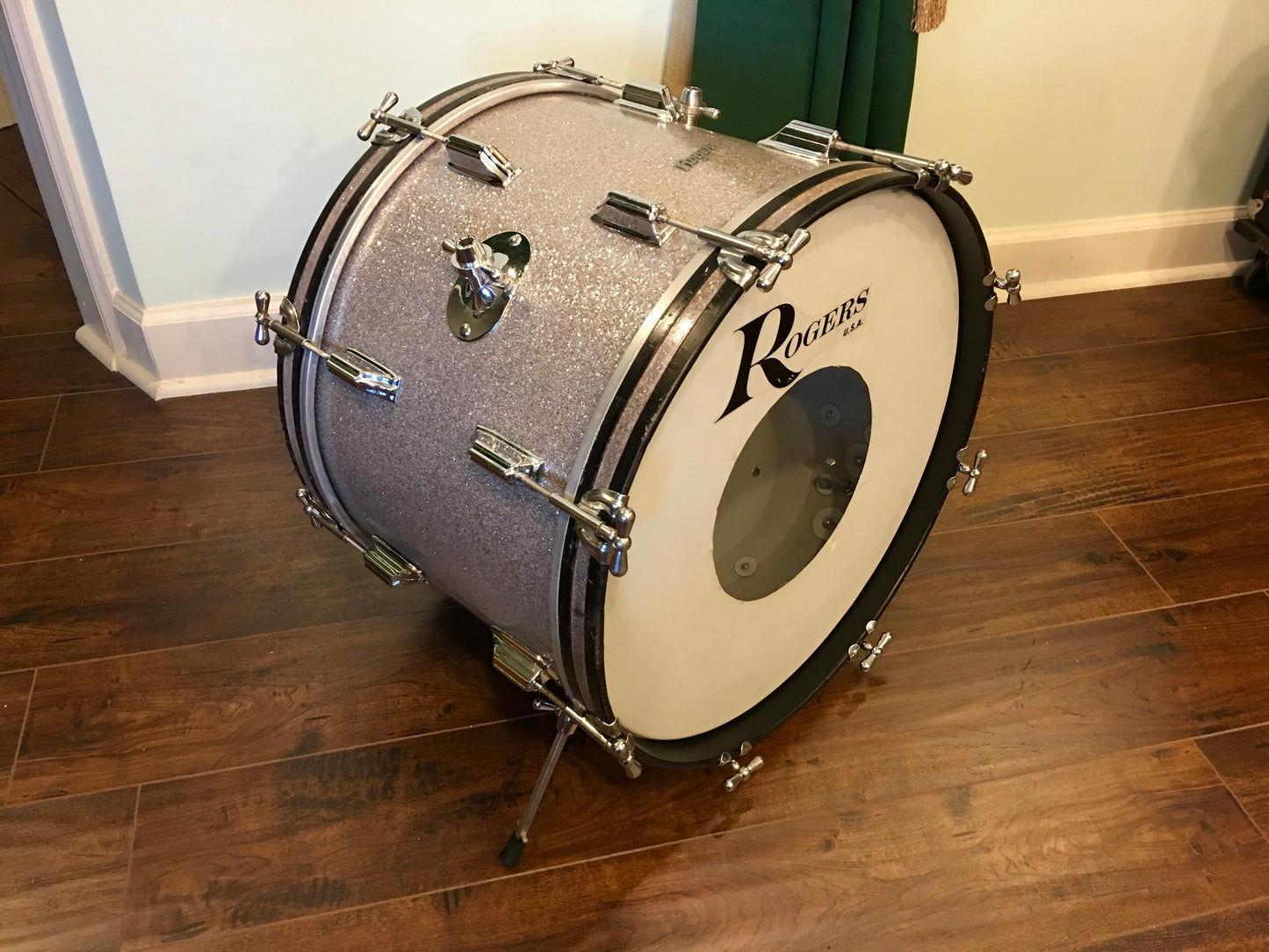 1960's Rogers Cleveland 14x20 Holiday Silver Glass Glitter Sparkle Bass Drum