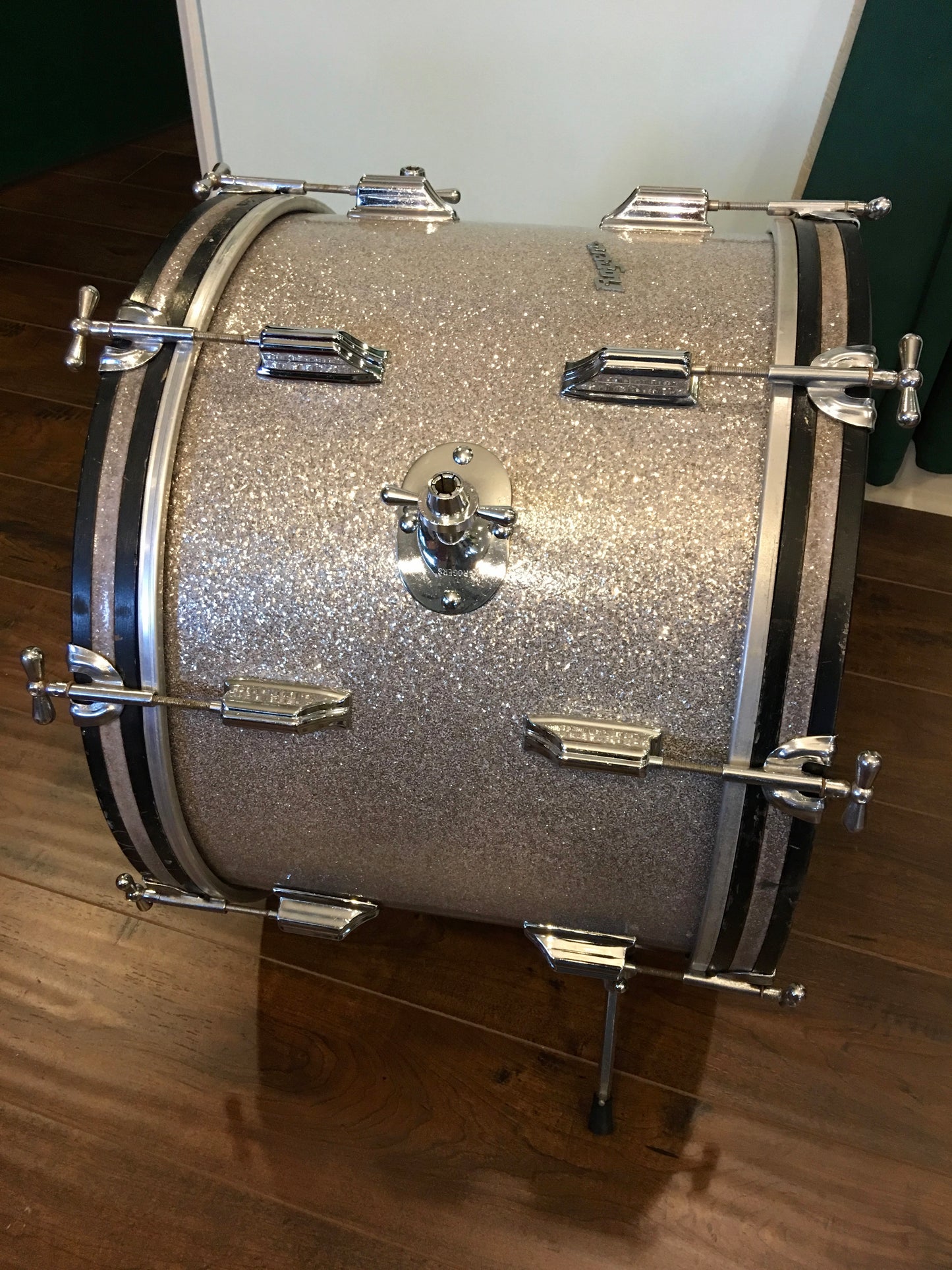 1960's Rogers Cleveland 14x20 Holiday Silver Glass Glitter Sparkle Bass Drum