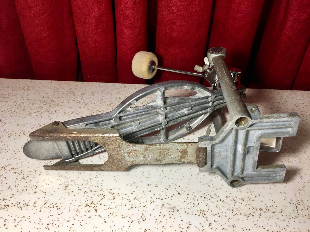 Susidėvėjęs vintage Ludwig Speed King pedalas
