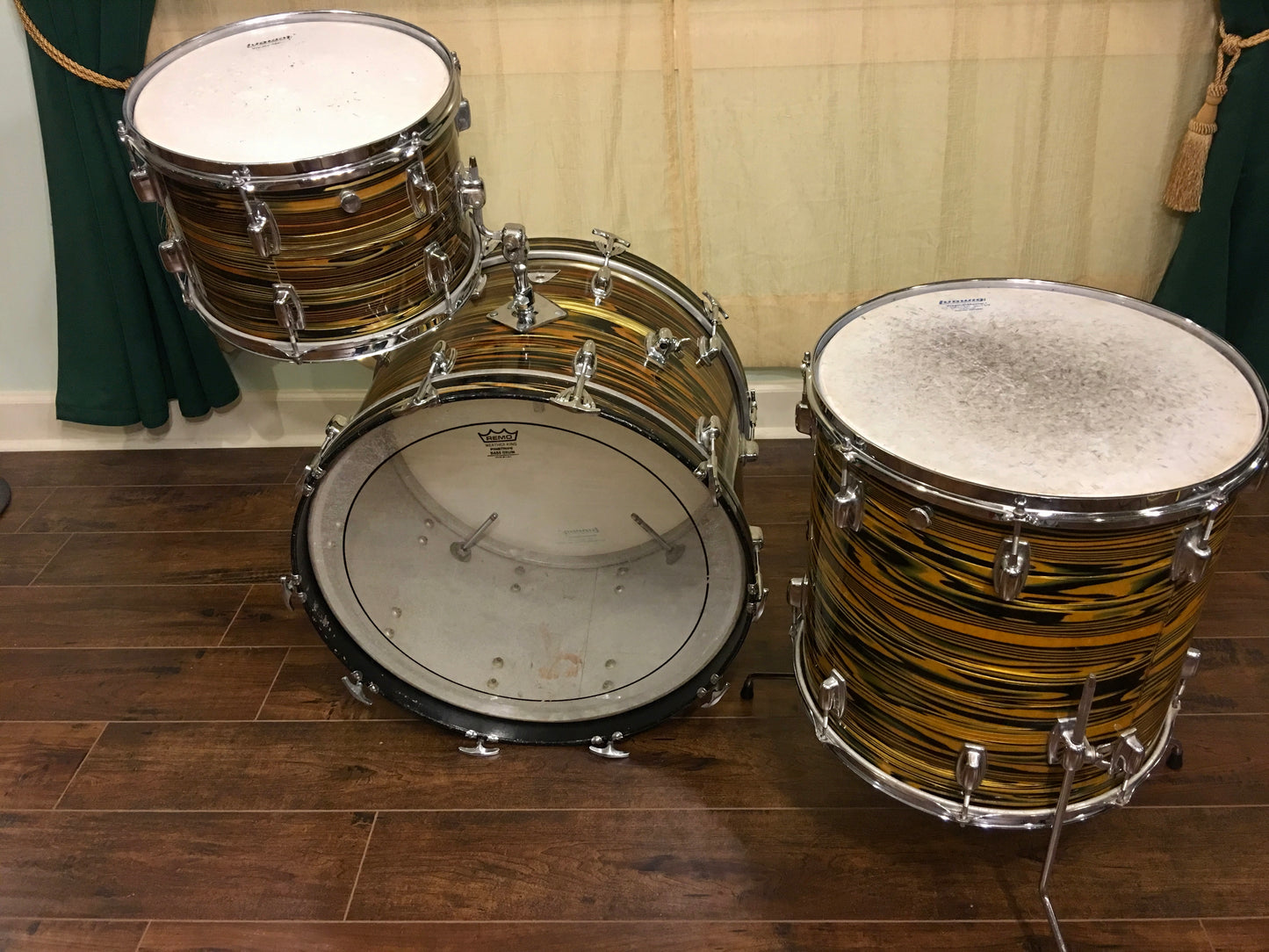 Ludwig Standard Lemon Strata Drum Set Super Classic Drugan s Drums Guitars