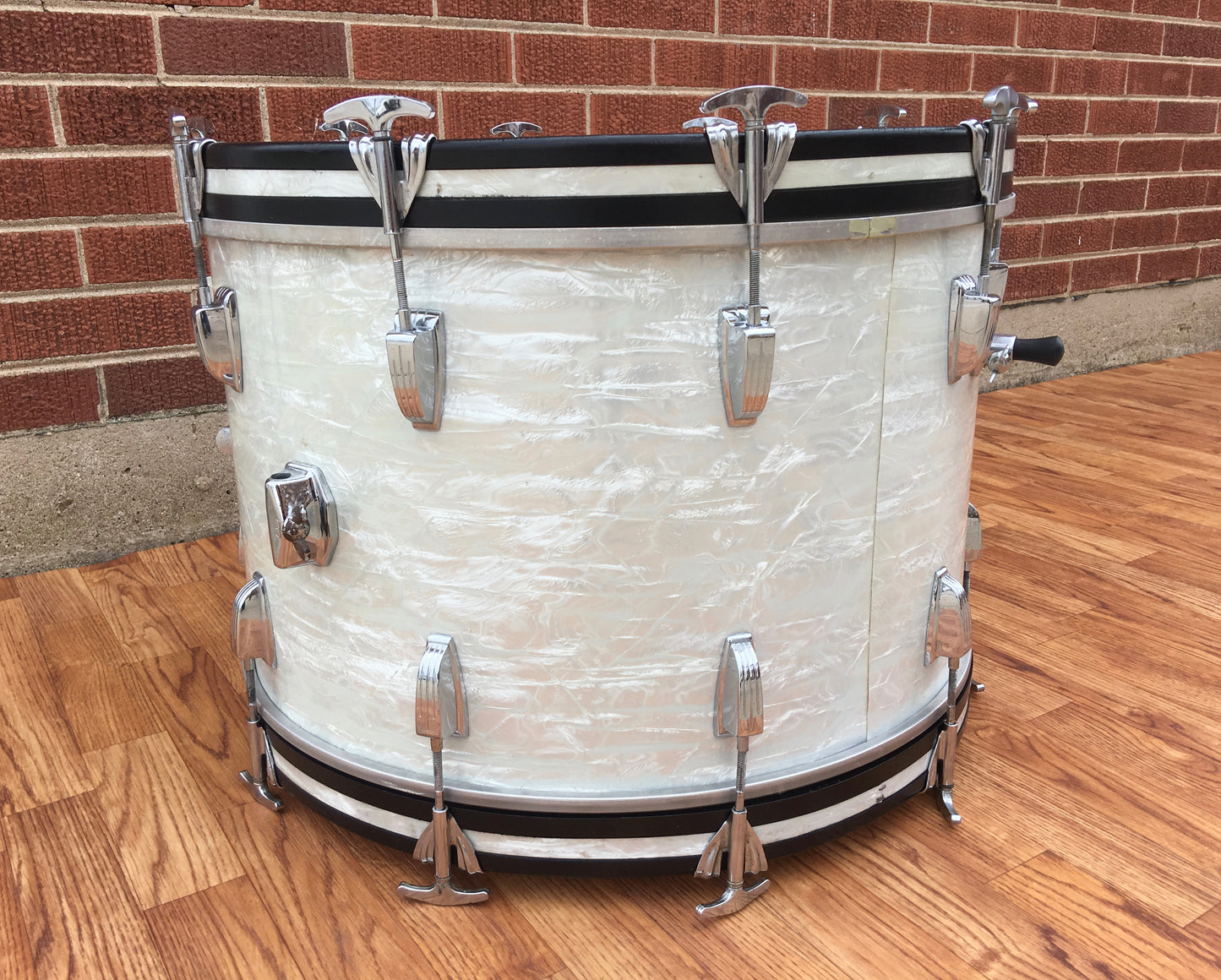 Early 1960's Ludwig Pre-Serial Super Classic Bass Drum White Marine Pearl 14X22