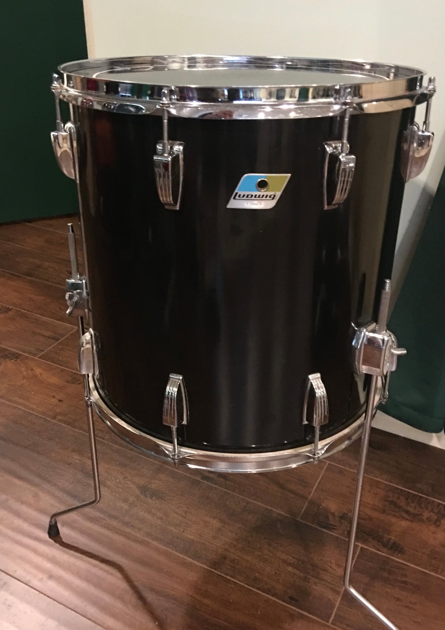 1970's Ludwig 16x16 3 Ply Floor Tom Black Cortex