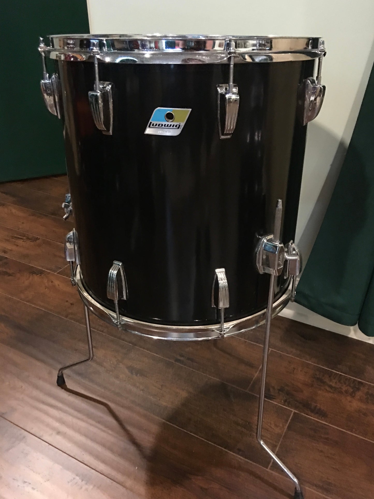 1970's Ludwig 16x16 3 Ply Floor Tom Black Cortex