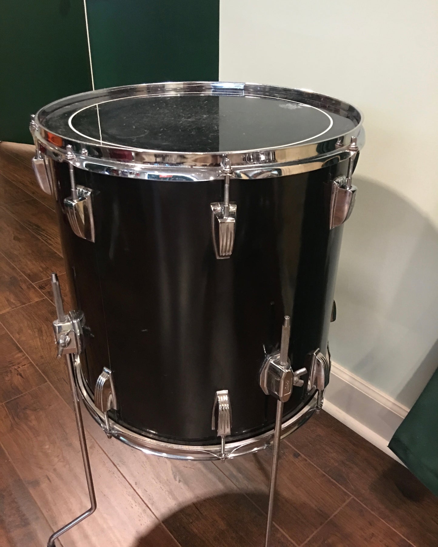 1970's Ludwig 16x16 3 Ply Floor Tom Black Cortex