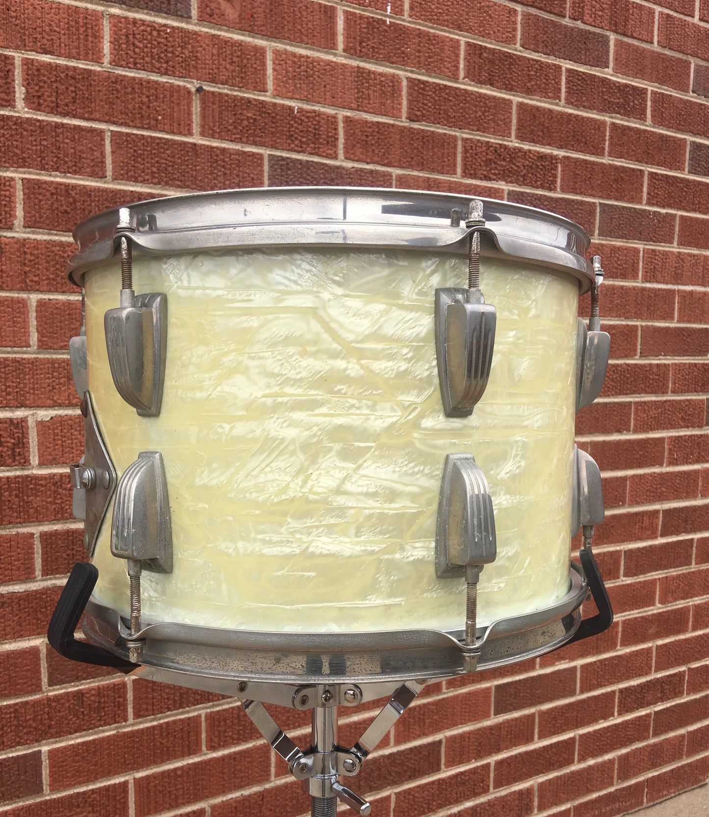 Vintage 1955-59 WFL Ludwig 9x13 Tom Drum White Marine Pearl