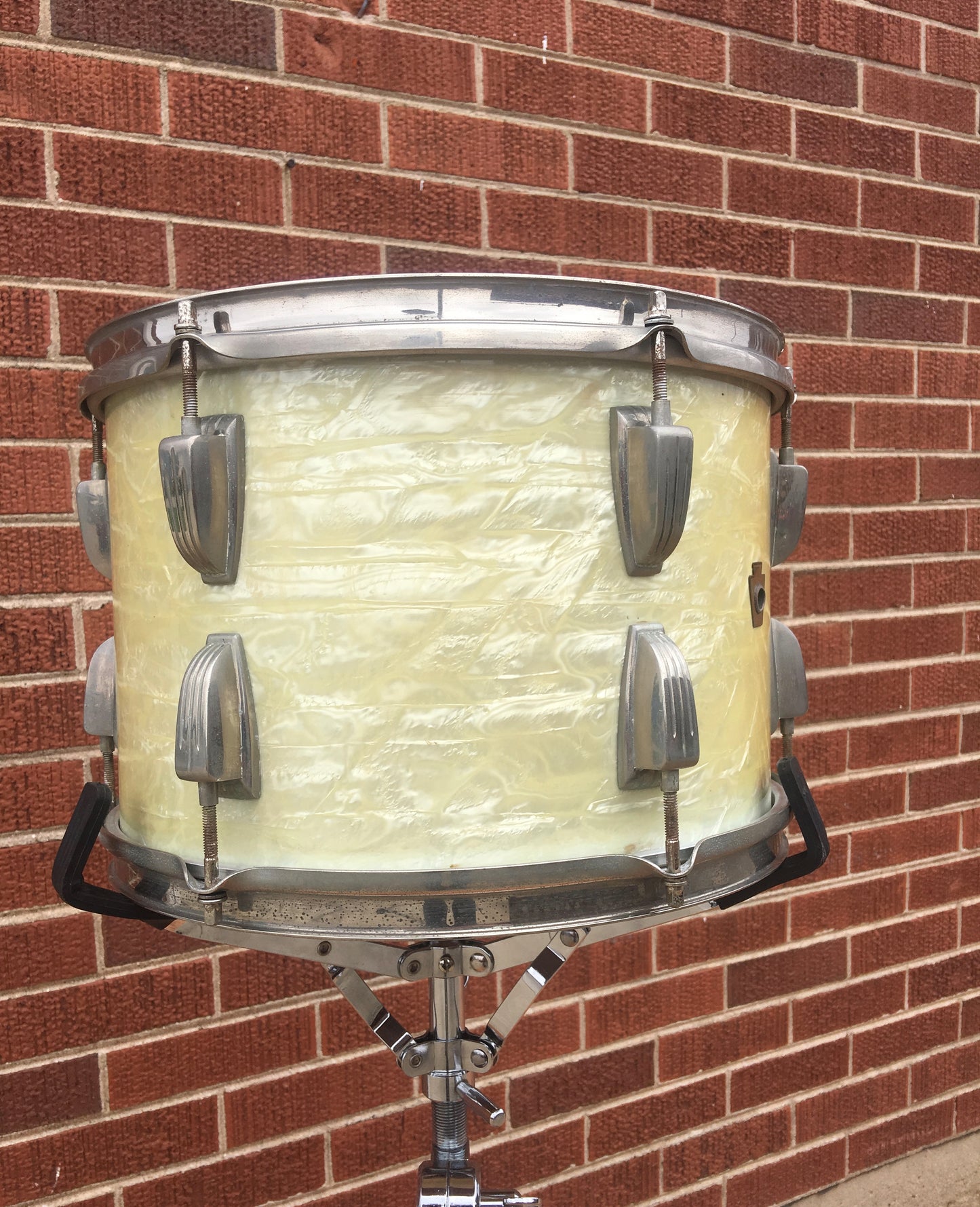 Vintage 1955-59 WFL Ludwig 9x13 Tom Drum White Marine Pearl